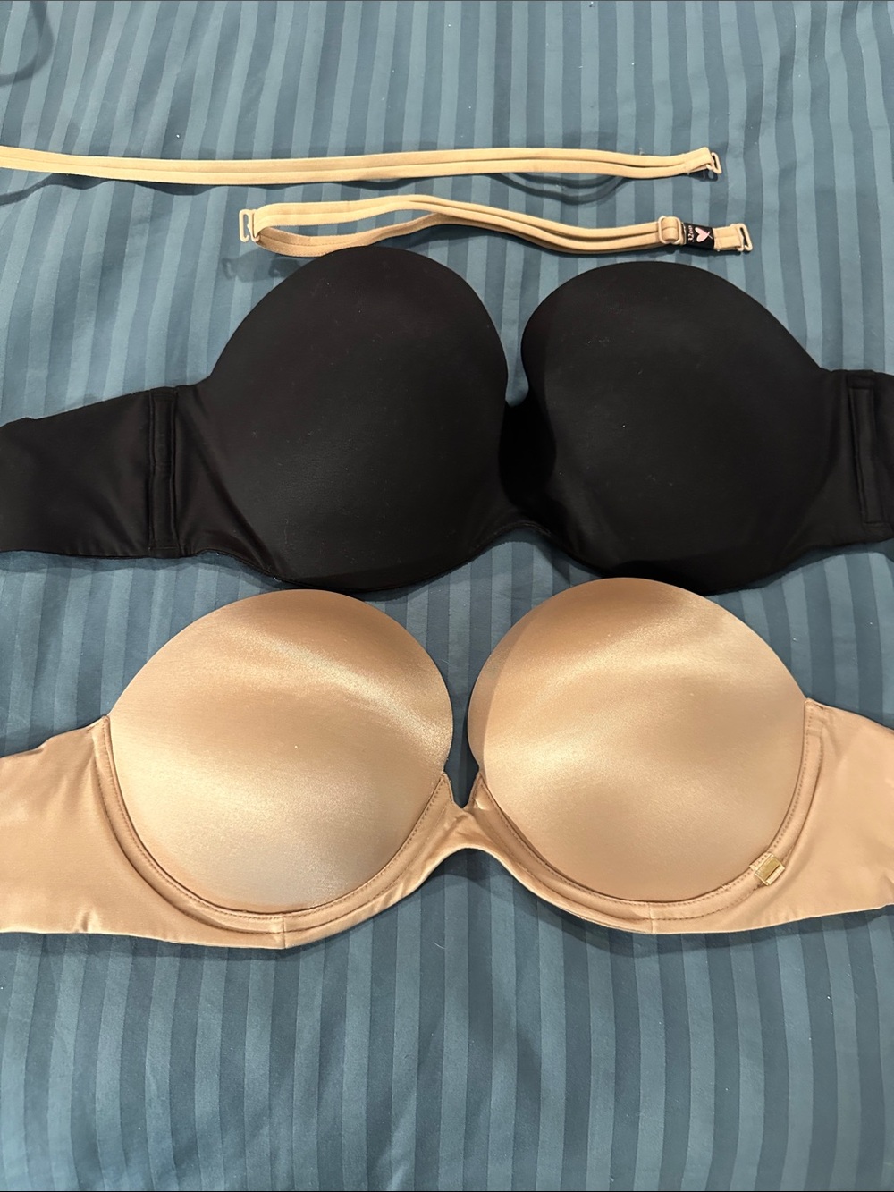 Victoria's Secret Black 32DDD and Nude 32DD Convertible Strapless Bra Set
